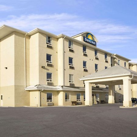 Days Inn By Wyndham Moose Jaw Dış mekan fotoğraf