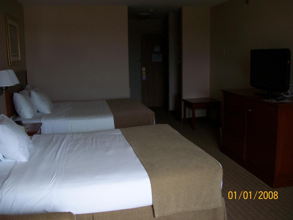 Days Inn By Wyndham Moose Jaw Dış mekan fotoğraf