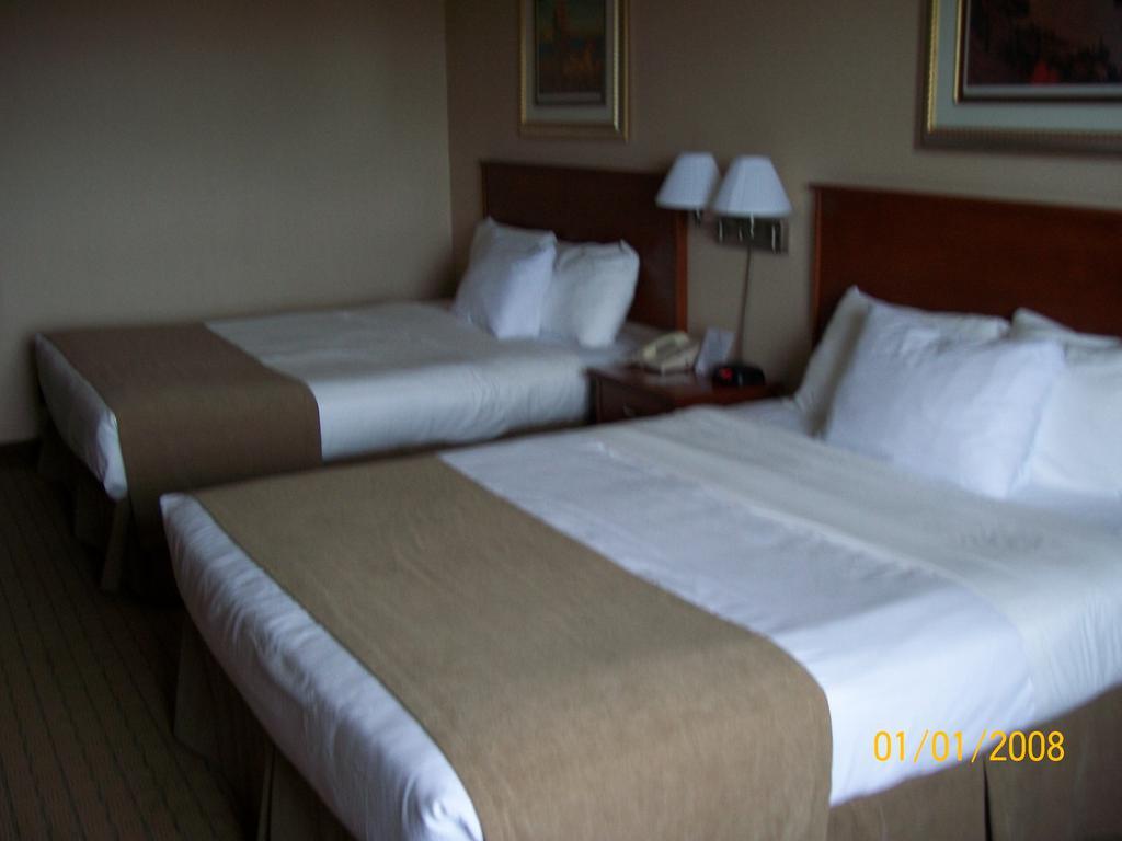 Days Inn By Wyndham Moose Jaw Dış mekan fotoğraf