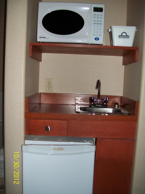 Days Inn By Wyndham Moose Jaw Dış mekan fotoğraf