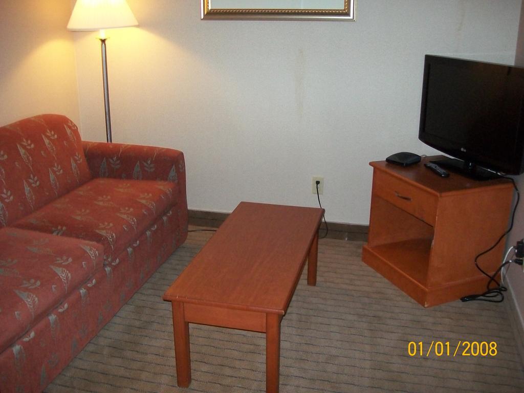 Days Inn By Wyndham Moose Jaw Dış mekan fotoğraf